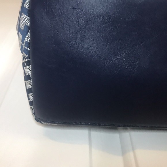 Tommy Hilfiger Blue/Alpaca Eve II Monogram Sachel Purse - Picture 7 of 11